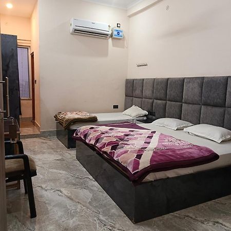 Surya Palace Ayodhya Exteriér fotografie