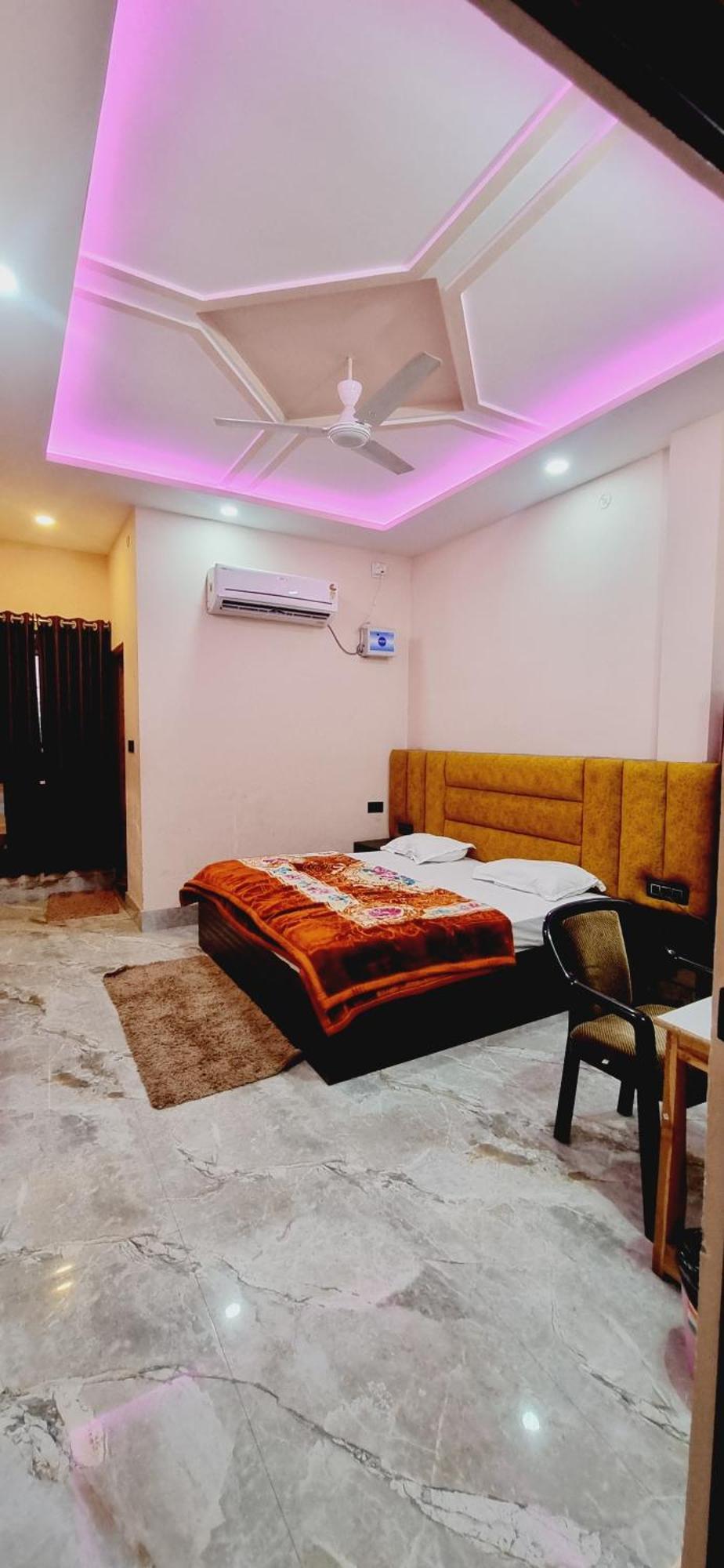 Surya Palace Ayodhya Exteriér fotografie