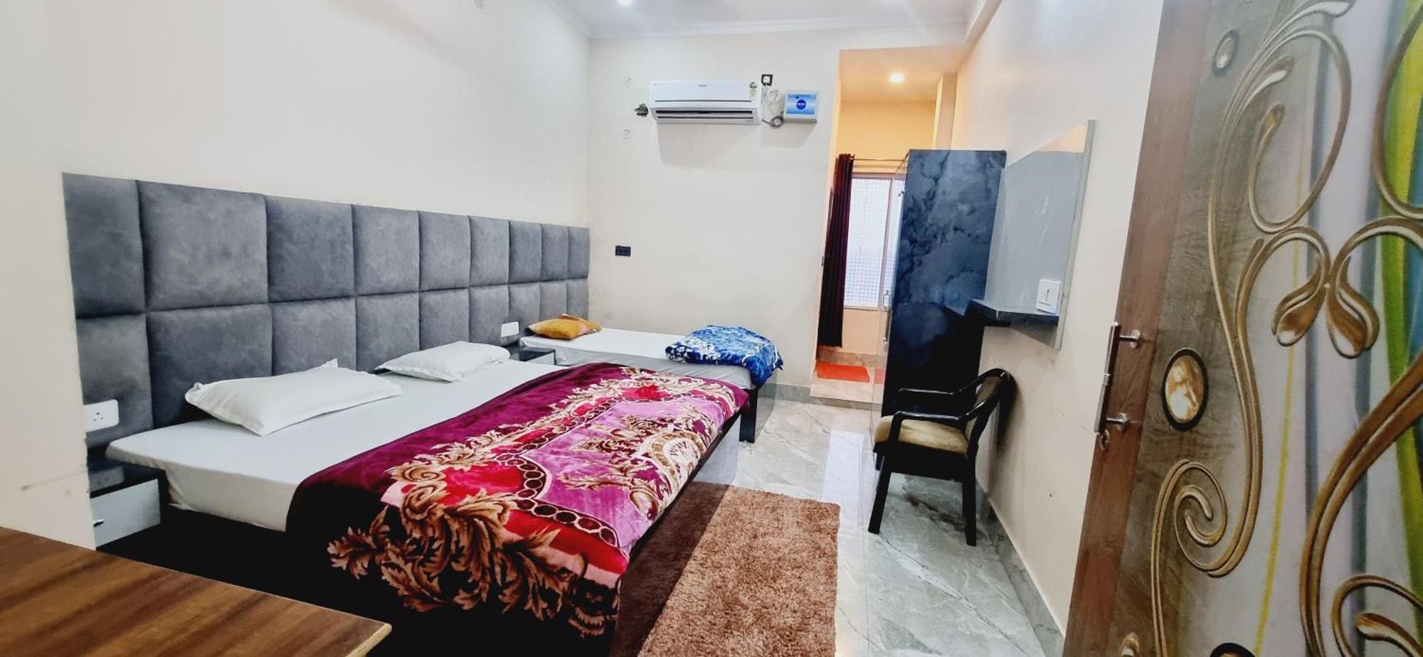 Surya Palace Ayodhya Exteriér fotografie