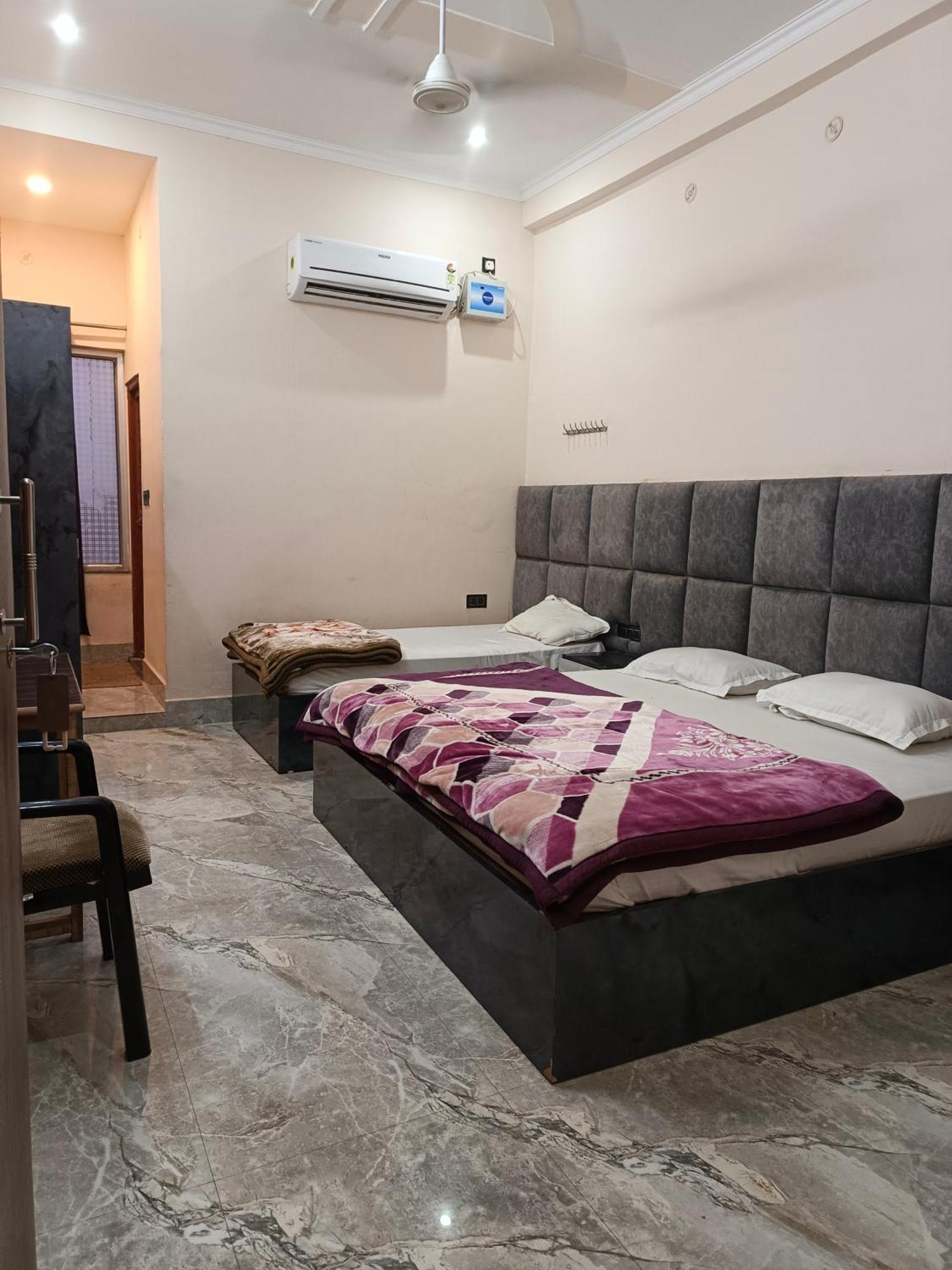 Surya Palace Ayodhya Exteriér fotografie